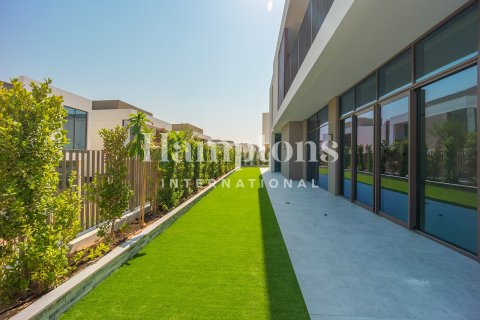 Снять в аренду виллу в Murooj Al Furjan, Al Furjan, Дубай: 5 спален, 489.59973903м², № 63464 - фото 12