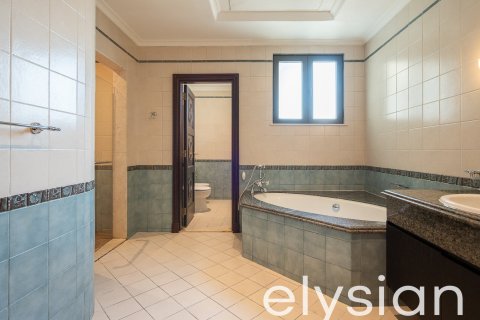 Villa en Garden Homes, Palm Jumeirah, Dubai, 4 dormitorios, 689 m², № 37856 - foto 23