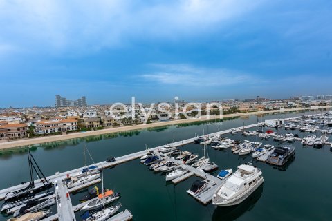 Купить квартиру в Marina Residences, Пальма Джумейра, Дубай: 3 спальни, 377м², № 37858 - фото 2