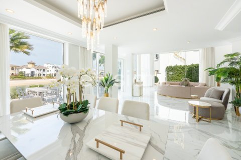 Villa en Garden Homes, Palm Jumeirah, Dubai, 4 dormitorios, 622 m², № 37857 - foto 8