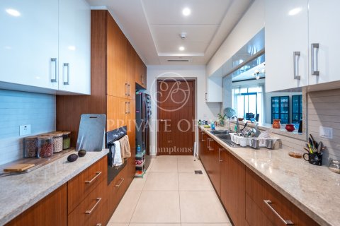 Apartment in The Hills A, The Hills, Dubai 3 bedrooms, 202.07981851 sq.m. № 63168 - photo 14