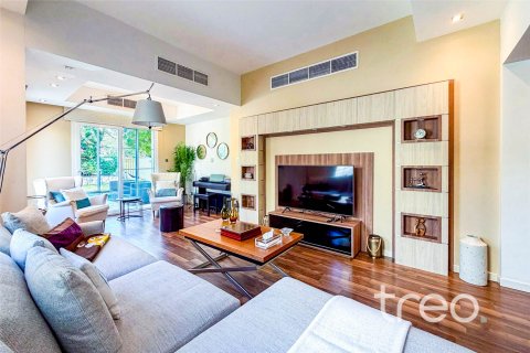 Villa en The Springs, Dubai, 3 dormitorios, 208.66 m², № 138021 - foto 6