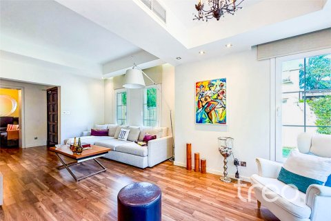 Villa en The Springs, Dubai, 3 dormitorios, 208.66 m², № 138021 - foto 4
