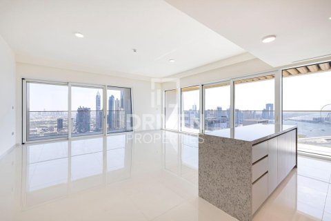 Apartment in EMAAR Beachfront, Dubai Harbour, Dubai 3 bedrooms, 196 sq.m. № 65127 - photo 4