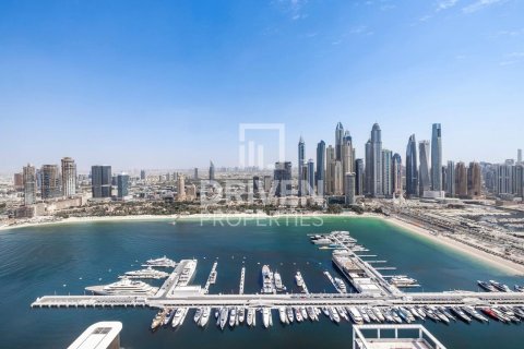 Apartment in EMAAR Beachfront, Dubai Harbour, Dubai 3 bedrooms, 196 sq.m. № 65127 - photo 9