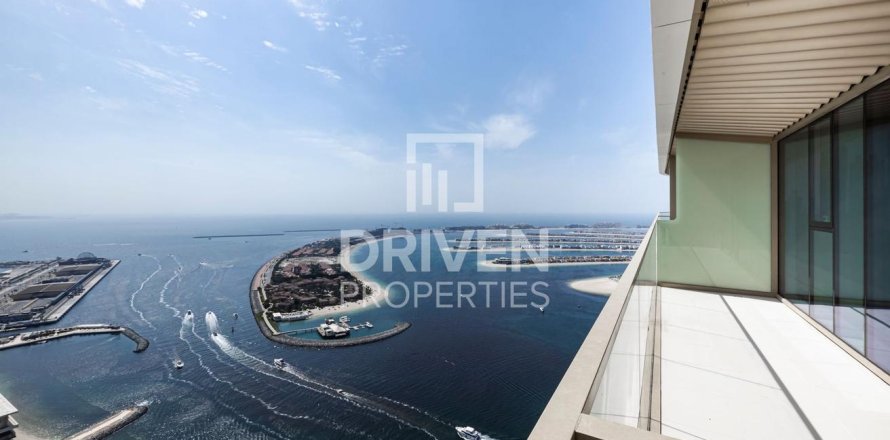 Apartment in EMAAR Beachfront, Dubai Harbour, Dubai 3 bedrooms, 196 sq.m. № 65127