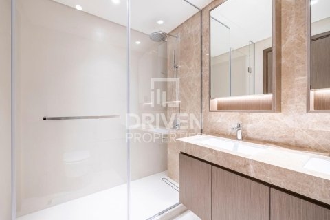 Apartment in EMAAR Beachfront, Dubai Harbour, Dubai 3 bedrooms, 196 sq.m. № 65127 - photo 8