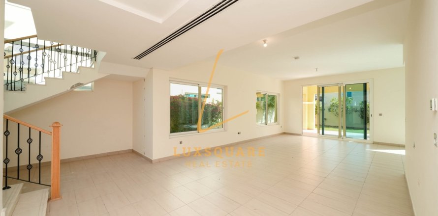 فيلا في Jumeirah Park, دبي 4 غرف نوم, 604 م² رقم 89173