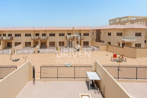 Villa à Dubai Land, Dubai, 4 chambres, 310.85 m², № 127108 - photo 3