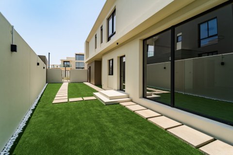Villa in Al Furjan, Dubai 5 bedrooms, 441 sq.m. № 139698 - photo 8