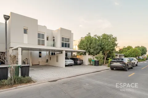 Купить таунхаус в Мудоне, Дубай: 4 спальни, 259м², № 71089 - фото 20