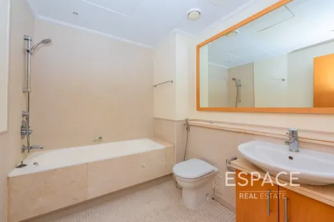 Apartment in Dubai Marina, Dubai 2 bedrooms, 131 sq.m. № 71083 - photo 11