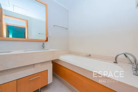 Apartment in Dubai Marina, Dubai 2 bedrooms, 131 sq.m. № 71083 - photo 12