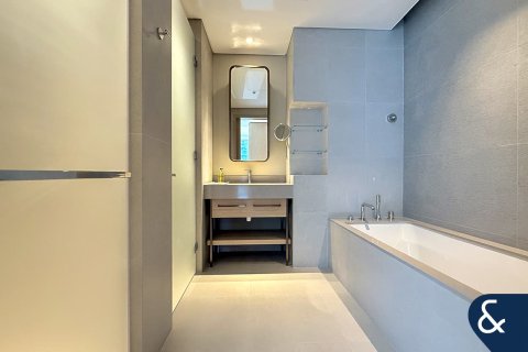 Купить квартиру в Даунтаун Дубай (Даунтаун Бурдж Дубай), Дубай: 2 спальни, 106м², № 75343 - фото 8