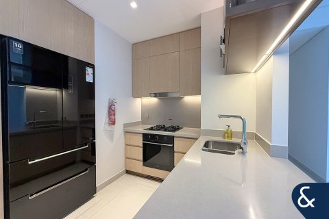 Купить квартиру в Даунтаун Дубай (Даунтаун Бурдж Дубай), Дубай: 2 спальни, 106м², № 75343 - фото 3