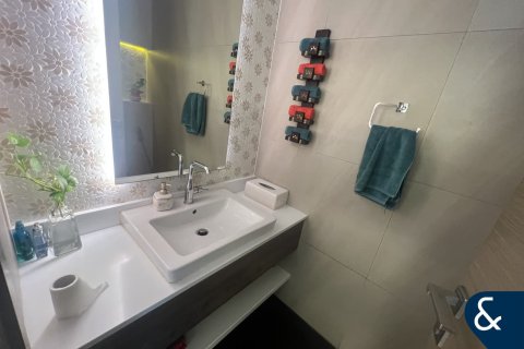 Villa in Jumeirah Village Circle, Dubai 3 bedrooms, 276 sq.m. № 75342 - photo 6