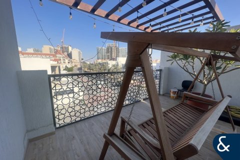 Villa in Jumeirah Village Circle, Dubai 3 bedrooms, 276 sq.m. № 75342 - photo 18