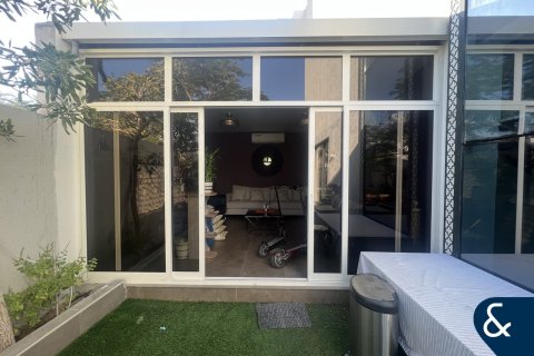 Villa in Jumeirah Village Circle, Dubai 3 bedrooms, 276 sq.m. № 75342 - photo 23