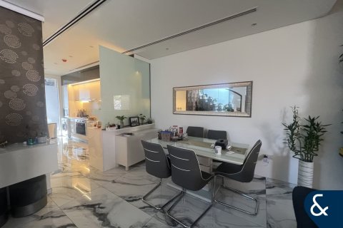 Villa in Jumeirah Village Circle, Dubai 3 bedrooms, 276 sq.m. № 75342 - photo 2