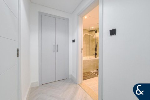 Купить квартиру в Даунтаун Дубай (Даунтаун Бурдж Дубай), Дубай: 1 спальня, 86м², № 75339 - фото 9