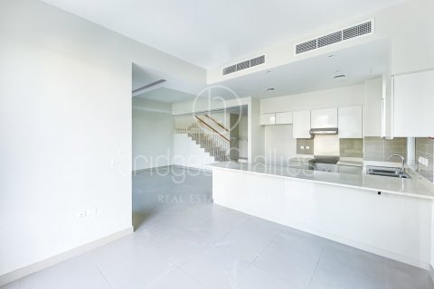 Villa à Dubai Hills Estate, Dubai, 5 chambres, 254 m², № 137724 - photo 2
