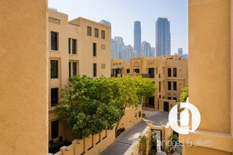 Appartement à Old Town, Dubai, 3 chambres, 176 m², № 137726 - photo 2