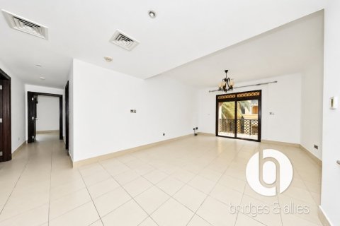 Appartement à Old Town, Dubai, 3 chambres, 176 m², № 137726 - photo 3