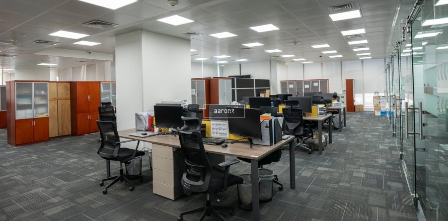 Офис в Бизнес-Бэе, Дубай, 563.7м², № 47995