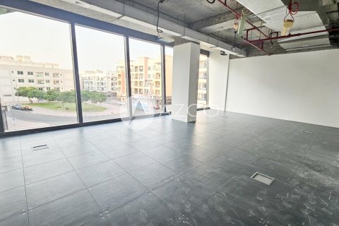 Снять в аренду офис в Bur Dubai, Дубай: 65.7м², № 42410 - фото 1