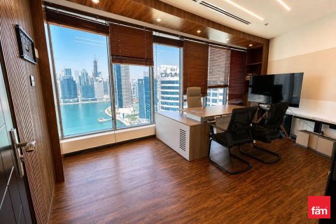 Bureau à Business Bay, Dubai, 102.3 m², № 112500 - photo 7