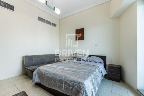 Apartment in Jumeirah Lake Towers, Dubai 3 bedrooms, 142.14 sq.m. № 127711 - photo 2