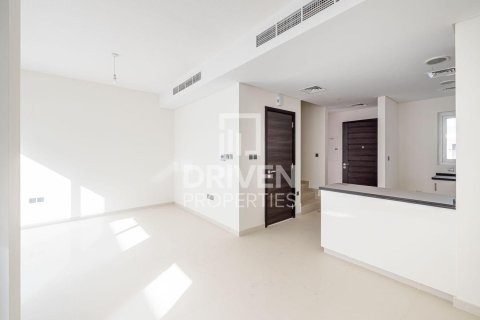 Adosado en Dubai, 3 dormitorios, 112.23 m², № 127710 - foto 2
