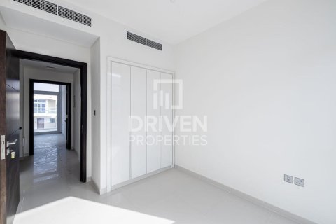 Adosado en Dubai, 3 dormitorios, 112.23 m², № 127710 - foto 4