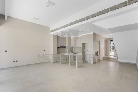 Townhouse in District 7, Mohammed Bin Rashid City, Dubai 3 bedrooms, 270 sq.m. № 72684 - photo 2