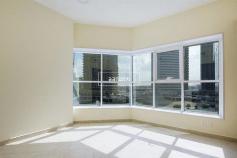 Apartment in Jumeirah Lake Towers, Dubai 2 bedrooms, 70.1 sq.m. № 10879 - photo 3