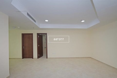 Apartment in Jumeirah Lake Towers, Dubai 2 bedrooms, 70.1 sq.m. № 10879 - photo 5