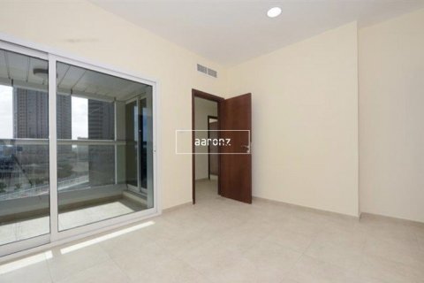 Apartment in Jumeirah Lake Towers, Dubai 2 bedrooms, 70.1 sq.m. № 10879 - photo 7