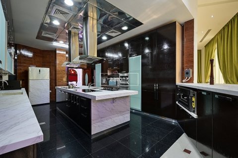 فيلا في Emirates Hills, دبي 8 غرف نوم , 1486.4 م² رقم 10880 - صورة 9