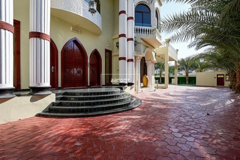 فيلا في Emirates Hills, دبي 8 غرف نوم , 1486.4 م² رقم 10880 - صورة 16
