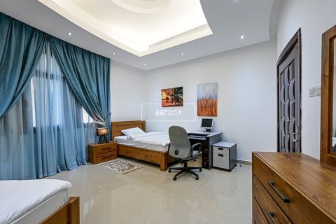 فيلا في Emirates Hills, دبي 8 غرف نوم , 1486.4 م² رقم 10880 - صورة 13
