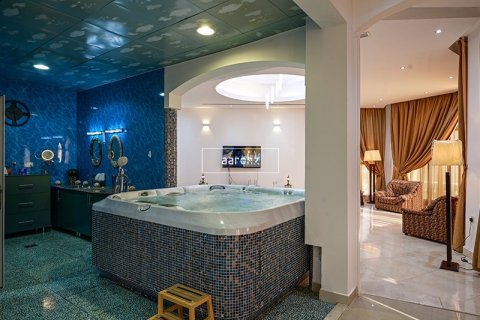 فيلا في Emirates Hills, دبي 8 غرف نوم , 1486.4 م² رقم 10880 - صورة 14