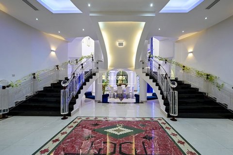 فيلا في Emirates Hills, دبي 8 غرف نوم , 1486.4 م² رقم 10880 - صورة 2