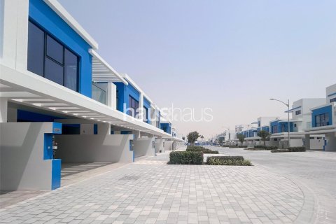 Villa in Damac Lagoons, Dubai 5 bedrooms, 220 sq.m. № 43229 - photo 19