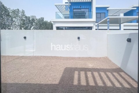 Villa in Damac Lagoons, Dubai 5 bedrooms, 220 sq.m. № 43229 - photo 18