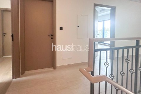 Villa in Damac Lagoons, Dubai 5 bedrooms, 220 sq.m. № 43229 - photo 9