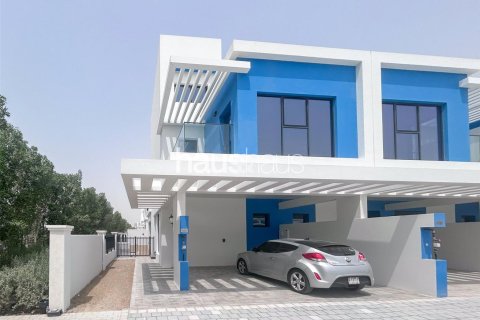 Villa in Damac Lagoons, Dubai 5 bedrooms, 220 sq.m. № 43229 - photo 1