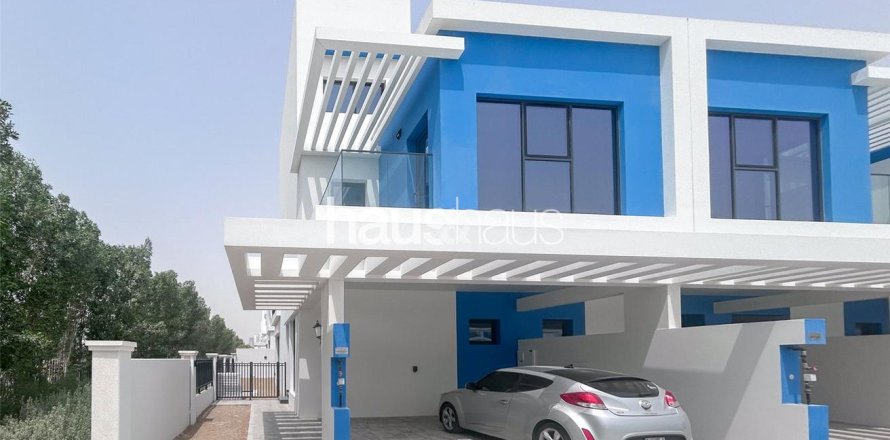 Villa in Damac Lagoons, Dubai 5 bedrooms, 220 sq.m. № 43229