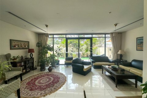 Maison de ville à DAMAC Hills (Akoya by DAMAC), Dubai, 3 chambres, 251 m², № 43230 - photo 3