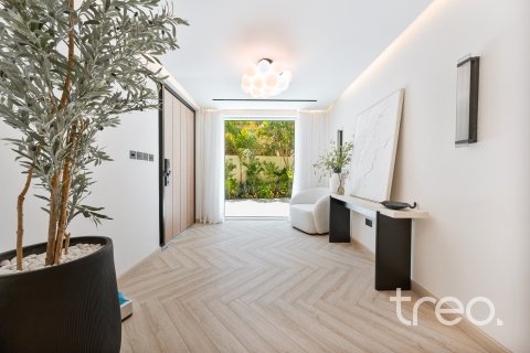 Villa à Arabian Ranches, Dubai, 5 chambres, 538.84 m², № 120121 - photo 4