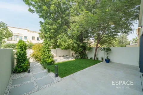 Villa in The Springs, Dubai 2 bedrooms, 153 sq.m. № 83879 - photo 14